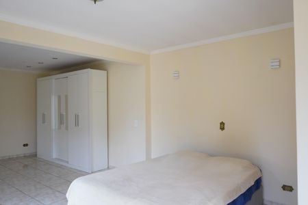 Casa à venda com 260m², 3 quartos e 4 vagasSuite