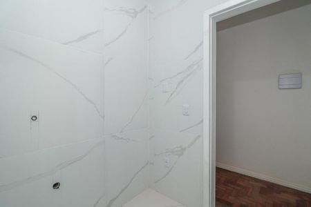 Cozinha de apartamento para alugar com 1 quarto, 50m² em Vila Ipiranga, Porto Alegre