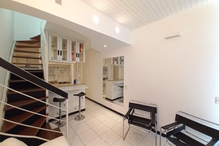 Sala de apartamento à venda com 1 quarto, 70m² em Cambuí, Campinas