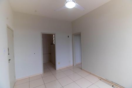 Sala de apartamento para alugar com 1 quarto, 42m² em Centro, Niterói