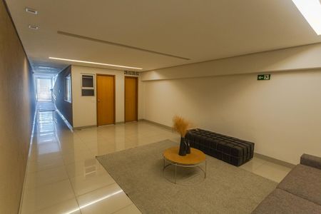 Apartamento à venda com 70m², 3 quartos e 2 vagas Apartamento à venda com 70m², 3 quartos e 2 vagasHall de entrada