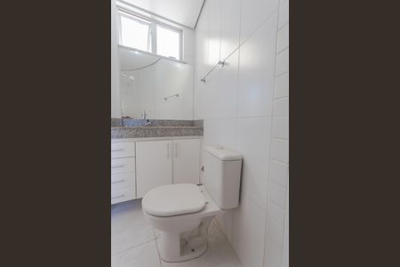 Apartamento à venda com 70m², 3 quartos e 2 vagas Apartamento à venda com 70m², 3 quartos e 2 vagasBanheiro da Suíte