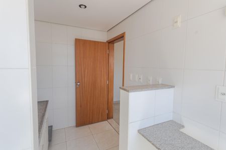 Apartamento à venda com 70m², 3 quartos e 2 vagas Apartamento à venda com 70m², 3 quartos e 2 vagasCozinha/Área de Serviço