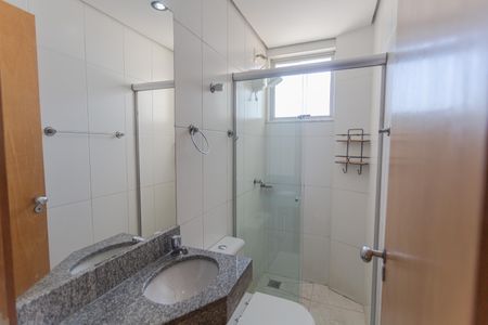 Apartamento à venda com 70m², 3 quartos e 2 vagas Apartamento à venda com 70m², 3 quartos e 2 vagasBanheiro Social