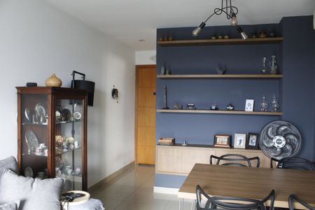Sala de apartamento à venda com 2 quartos, 76m² em Barra Olímpica, Rio de Janeiro