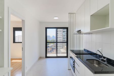 Cozinha de apartamento para alugar com 1 quarto, 38m² em Campo Belo, São Paulo