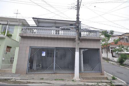 Casa à venda com 120m², 2 quartos e 2 vagasFachada