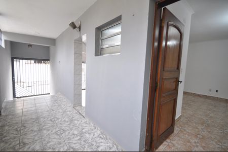 Casa à venda com 120m², 2 quartos e 2 vagasHall de entrada