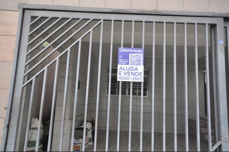 Casa à venda com 120m², 2 quartos e 2 vagasFachada