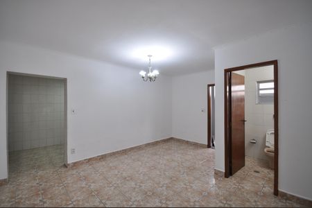 Casa à venda com 120m², 2 quartos e 2 vagasSala