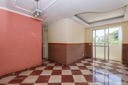 Sala de apartamento para alugar com 3 quartos, 51m² em Conjunto Promorar Raposo Tavares, São Paulo