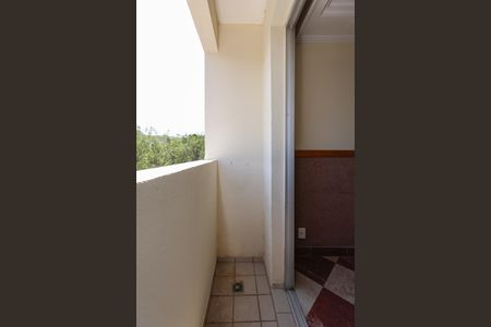 Varanda da Sala de apartamento para alugar com 3 quartos, 51m² em Conjunto Promorar Raposo Tavares, São Paulo