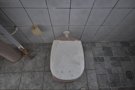 Casa à venda com 80m², 3 quartos e sem vagaBanheiro