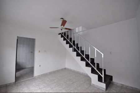 Sala de casa para alugar com 3 quartos, 80m² em Parque Vitoria, São Paulo