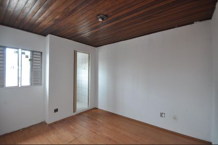 Suíte de casa para alugar com 3 quartos, 80m² em Parque Vitoria, São Paulo