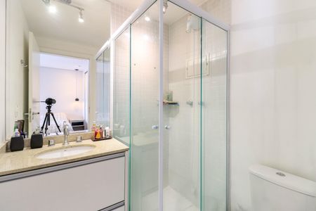 Banheiro de kitnet/studio para alugar com 1 quarto, 38m² em Brooklin, São Paulo