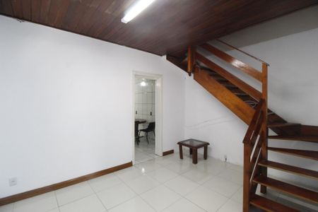 Casa à venda com 3 quartos, 200m² em Floresta, Porto Alegre