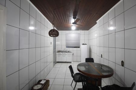 Casa à venda com 3 quartos, 200m² em Floresta, Porto Alegre