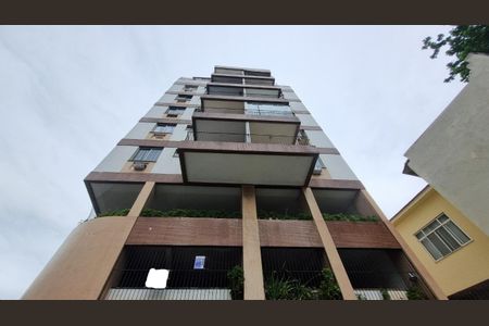 Apartamento para alugar com 75m², 2 quartos e 1 vaga Apartamento para alugar com 75m², 2 quartos e 1 vagaFachada