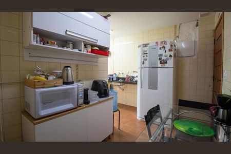 Apartamento para alugar com 75m², 2 quartos e 1 vaga Apartamento para alugar com 75m², 2 quartos e 1 vagaCozinha