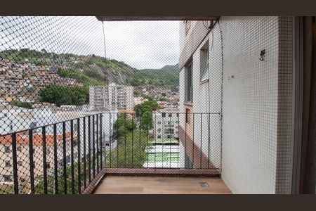 Apartamento para alugar com 75m², 2 quartos e 1 vaga Apartamento para alugar com 75m², 2 quartos e 1 vagaVaranda