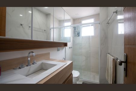 Apartamento para alugar com 75m², 2 quartos e 1 vaga Apartamento para alugar com 75m², 2 quartos e 1 vagaBanheiro Social