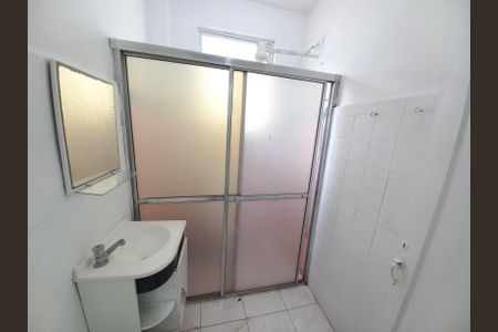 Banheiro de apartamento para alugar com 1 quarto, 22m² em Itararé, São Vicente