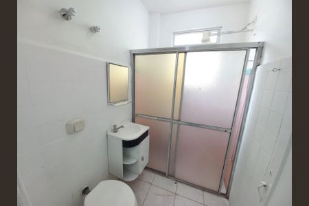 Banheiro de apartamento para alugar com 1 quarto, 22m² em Itararé, São Vicente