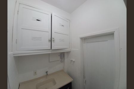 Cozinha de apartamento para alugar com 1 quarto, 22m² em Itararé, São Vicente