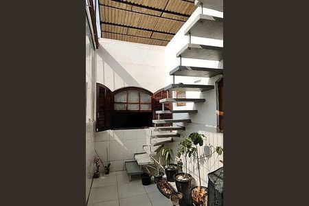 Casa à venda com 2 quartos, 280m² em Jardim Adutora, São Paulo