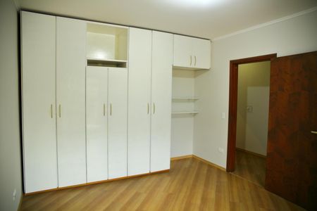 Casa à venda com 349m², 3 quartos e 5 vagasQuarto 2 