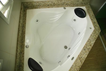 Casa à venda com 349m², 3 quartos e 5 vagasSuíte - Banheiro 