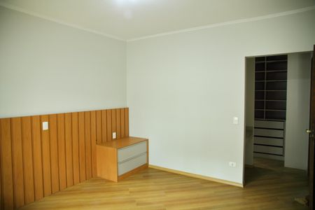 Casa à venda com 349m², 3 quartos e 5 vagasSuíte 