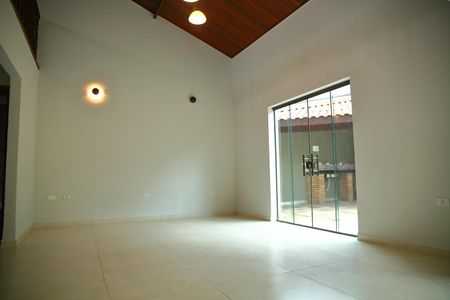 Casa à venda com 349m², 3 quartos e 5 vagasSala