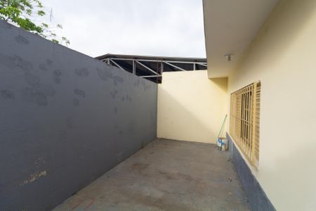 Casa para alugar com 80m², 1 quarto e 1 vagaQuintal