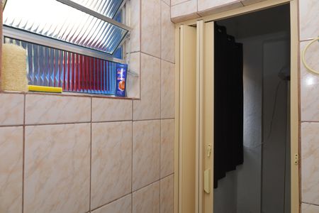 Casa à venda com 1 quarto, 340m² em Vila Carmosina, São Paulo