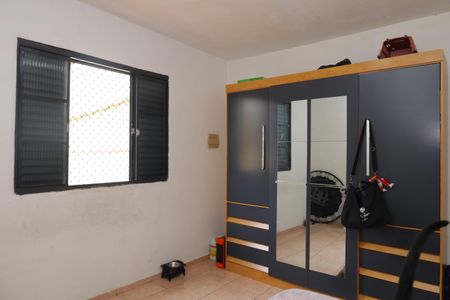 Quarto de casa à venda com 1 quarto, 340m² em Vila Carmosina, São Paulo