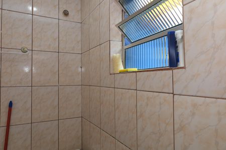 Casa à venda com 1 quarto, 340m² em Vila Carmosina, São Paulo