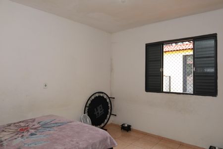 Quarto de casa à venda com 1 quarto, 340m² em Vila Carmosina, São Paulo