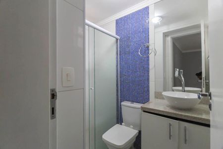 Banheiro de casa para alugar com 1 quarto, 40m² em Vila Bancaria, São Paulo