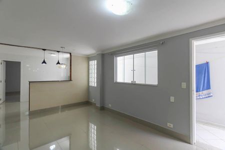Sala de casa para alugar com 1 quarto, 40m² em Vila Bancaria, São Paulo