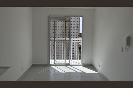 Apartamento para alugar com 33m², 2 quartos e sem vaga Apartamento para alugar com 33m², 2 quartos e sem vagaSala / Cozinha / Área de serviço