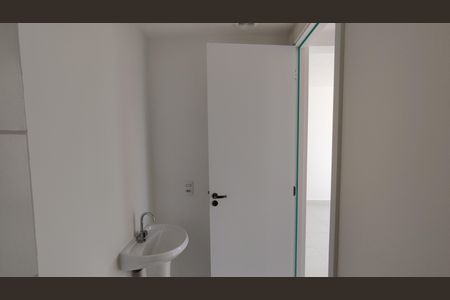 Apartamento para alugar com 33m², 2 quartos e sem vaga Apartamento para alugar com 33m², 2 quartos e sem vagaBanheiro