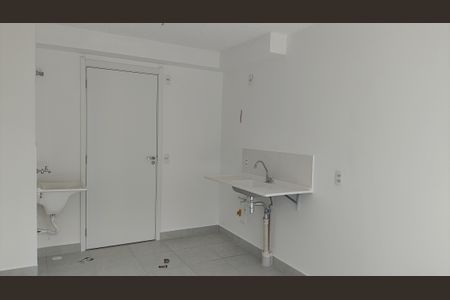 Apartamento para alugar com 33m², 2 quartos e sem vaga Apartamento para alugar com 33m², 2 quartos e sem vagaSala / Cozinha / Área de serviço