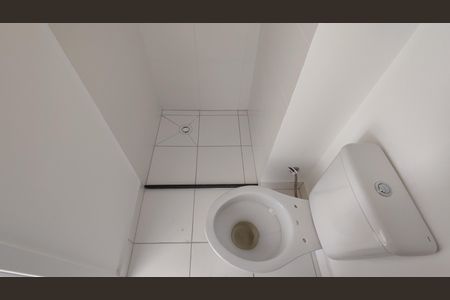 Banheiro de apartamento para alugar com 2 quartos, 33m² em Itaquera, São Paulo