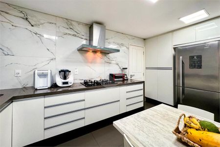 Casa à venda com 5 quartos, 350m² em Santo Amaro, São Paulo