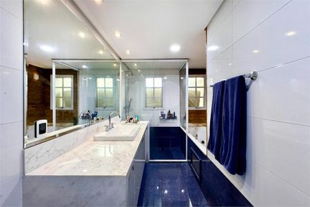 Casa à venda com 5 quartos, 350m² em Santo Amaro, São Paulo