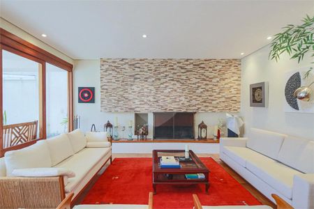 Casa à venda com 6 quartos, 1200m² em Jardim Cordeiro, São Paulo