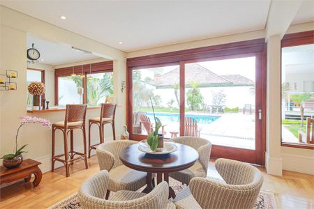 Casa à venda com 6 quartos, 1200m² em Jardim Cordeiro, São Paulo