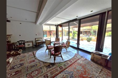 Casa à venda com 3 quartos, 579m² em Granja Julieta, São Paulo